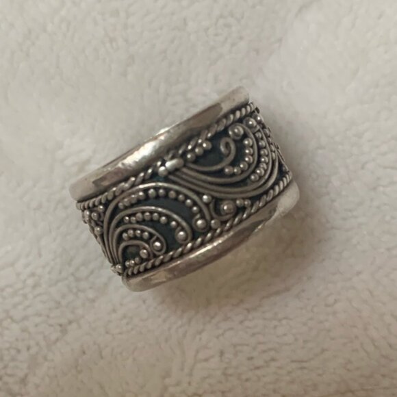 Vintage Style Silver-Tone Metal Patterned Thick Bandring - Picture 5 of 5